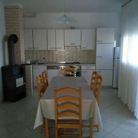 Apartment Lucija *