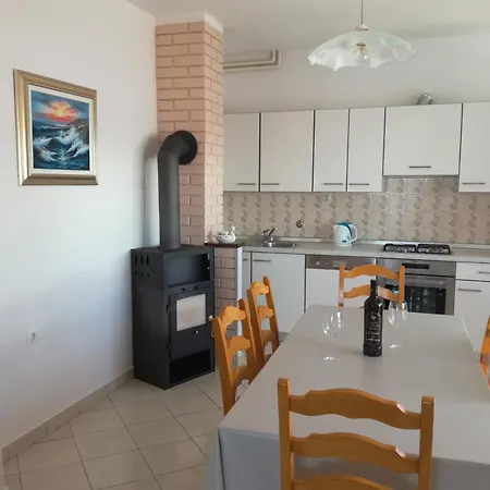 Lucija Apartment