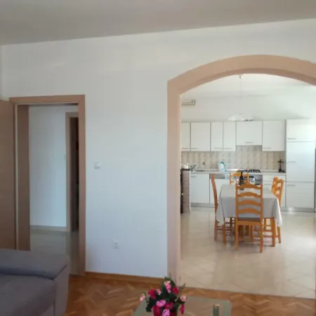 Apartment Lucija