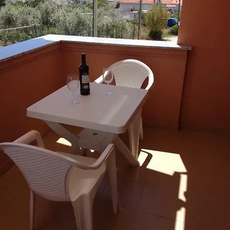 Lucija Διαμέρισμα *